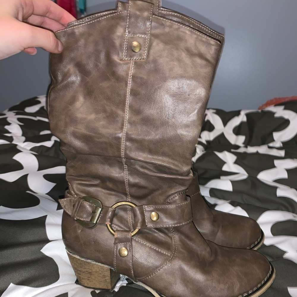 Woman’s Boots